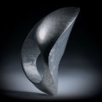Carbon Fingerring, freie Form poliert, nach unten schmaler werdend, Innendurchmesser 19.1mm