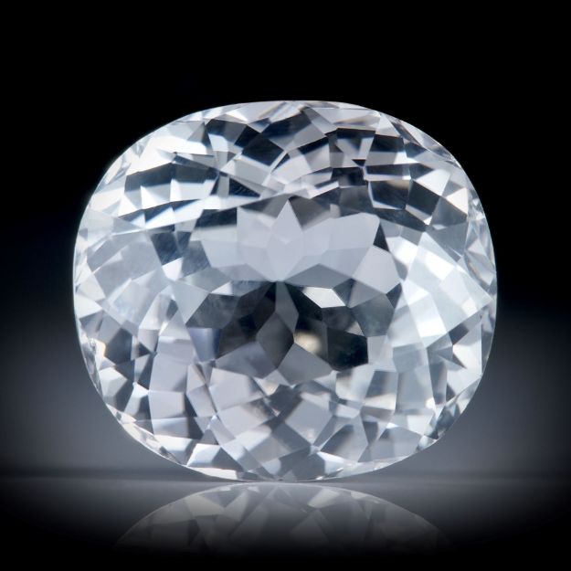 Achroit (Turmalin) 12.13ct. Cushion cut, ca.14.5x13x9.5mm