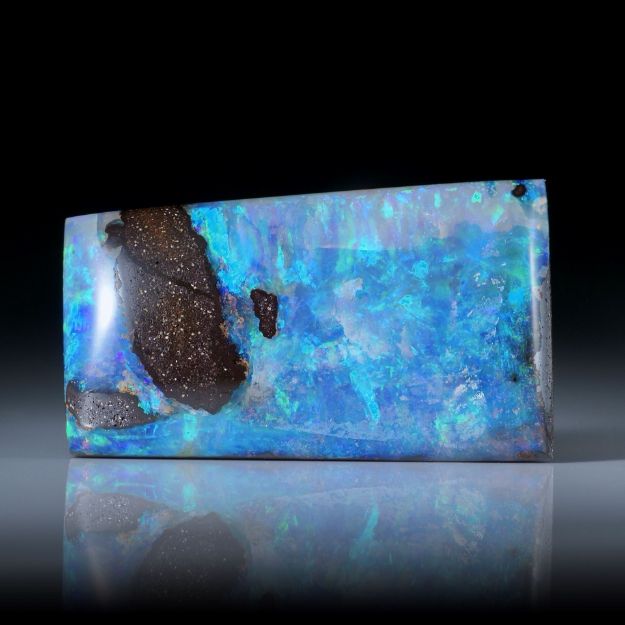 Boulderopal Australien, rechteckige Form mit dicker Opalschicht, 31.5x18x5.5mm