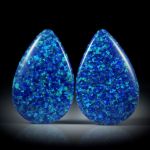 Opal synthetisch, Tropfen Paar, beidseitig bombiert und poliert, je ca.33x21.5x7mm