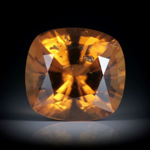 Granat (Hessonit) Tansania 20.43ct. Cushion Cut 17x16x10.5mm