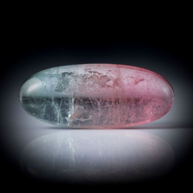 Turmalin 12.81ct. ovaler Cabochon ca.24.5x10x5.5mm