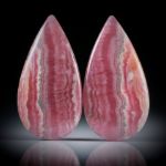 Rhodochrosit Paar 101.62ct. Tropfenformen, beidseitig bombiert und poliert, je ca.39x21x7mm