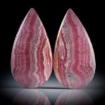 Rhodochrosit Paar 101.62ct. Tropfenformen, beidseitig bombiert und poliert, je ca.39x21x7mm