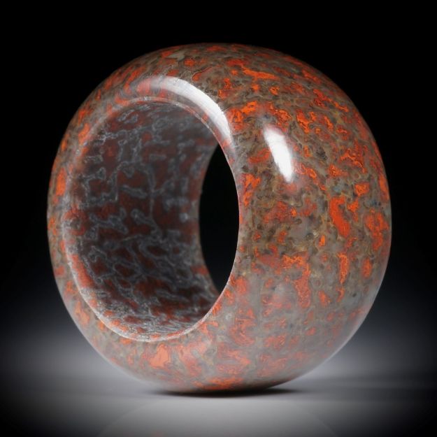 Fingerring aus versteinertem Saurierknochen, Dinobone, parallel geschliffen, Breite 15.5mm, Innendurchmesser 18mm