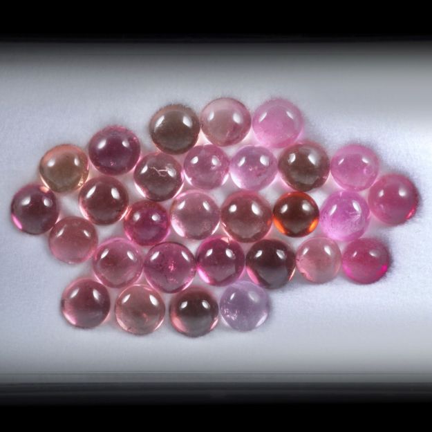 Turmalin Lot 17.42ct. runde Cabochon, 5mm
