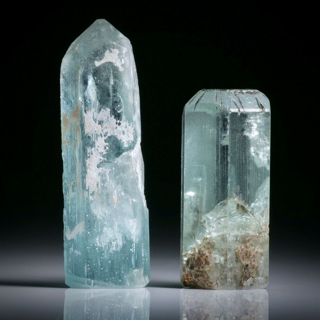 Aquamarinkristall Paar 82.18ct.  ca.39.5x13x8.5mm und 29.5x14.5x11mm