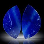 Lapislazuli Paar 40.74ct.  Blatt-Formen in Torsion geschliffen und beidseitig poliert, je ca.39x22x4mm