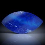 Lapislazuli 19.27ct. Blattform in Torsion geschliffen, beidseitig poliert ca.41.5x22x3mm