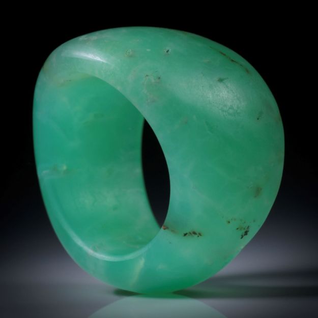 Chrysopras Fingerring, geschwungene Form, matt, Breite von 11 bis 18mm, Innendurchmesser 19mm