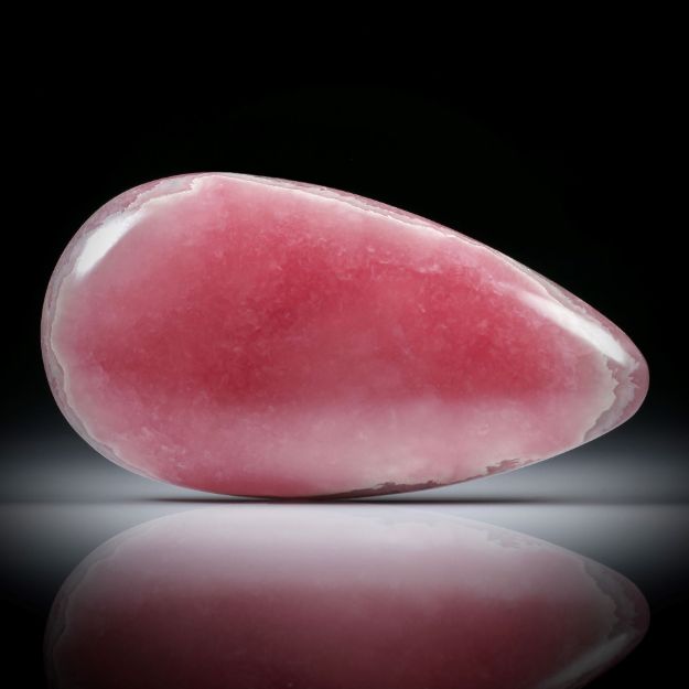 Rhodochrosit, grosse Tropfenform, einseitig bombiert, ca.54x28x8mm