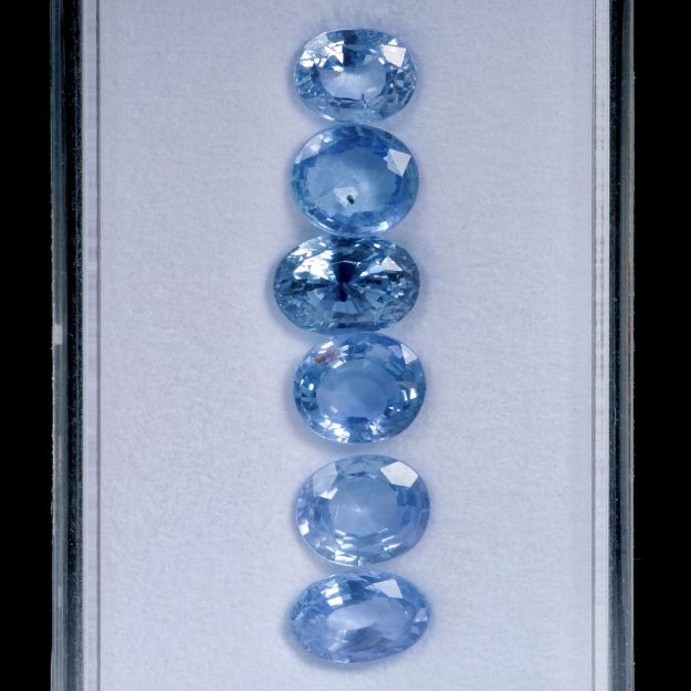 Saphir Ceylon unerhitzt 13.45ct. Lot aus 6 Steinen, Grösse ca.7-9mm