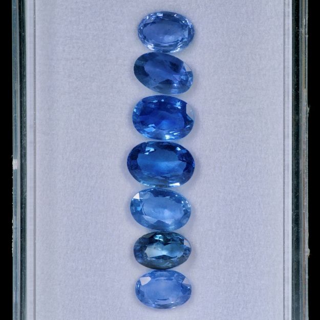 Saphir Ceylon unerhitzt 8.71ct. Lot aus 7 Steinen, Grösse ca.7-8mm