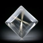 Quarz mit kreuzförmigem Rutileinschluss 10.76ct. Quadrat ca.15x14.7x4.9mm