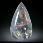 Quarz mit Einschlüssen 58.97ct. Tropfenform ca.38.7x22x10.2mm