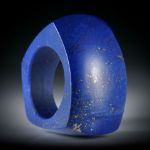 Edelsteinring Lapislazuli, bequeme Form mit gebogenen Flächen, im Verlauf geschliffen, Breite unten 9.2mm, Innendurchmesser 20.2mm