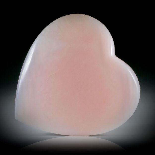 Andenopal, Opalith rosa, Herzform, beidseitig bombiert und poliert, ca.41x41x9.5mm
