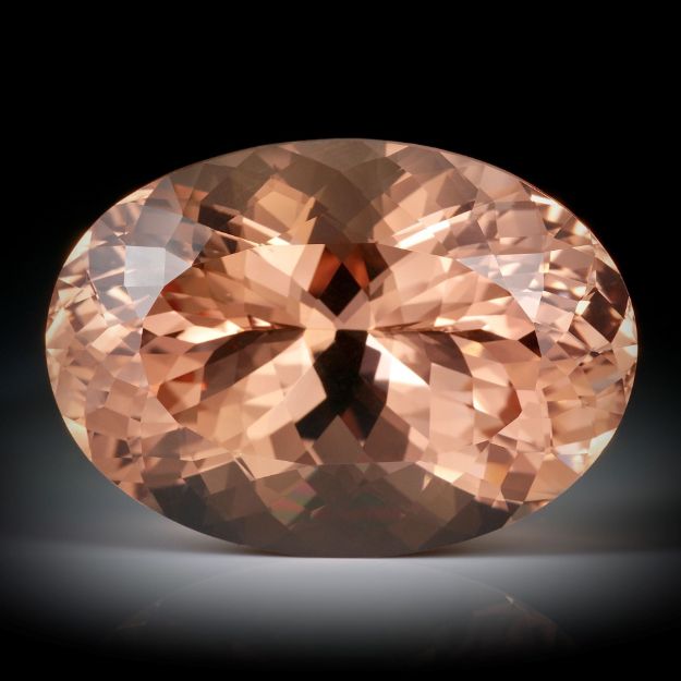 Morganit 77.03ct. GIA Zertifikat, Einschlussfrei, oval, ca.34x24.2x17.4mm