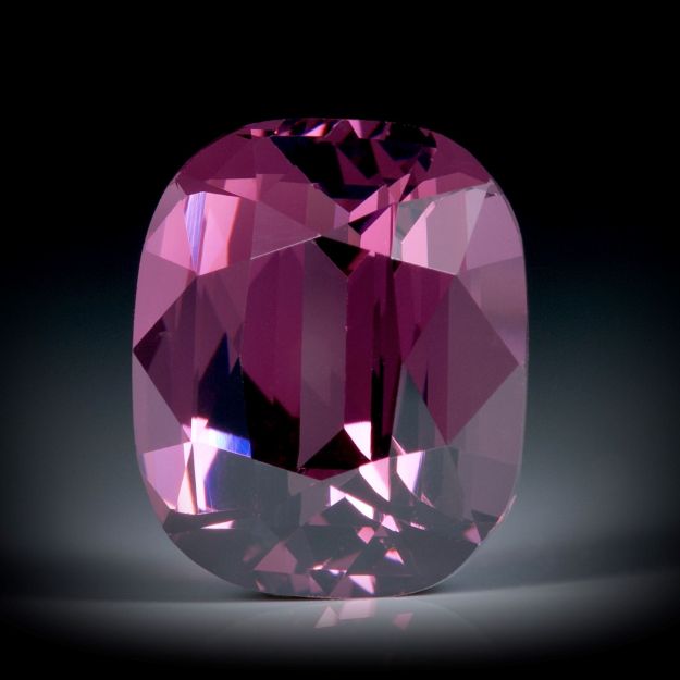 Spinell 5.19ct. Cushion ca.11x9.1x6.3mm
