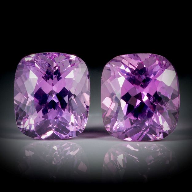 Kunzit Paar 15.04ct. Cushion je ca.11.6x10.4c8.7mm