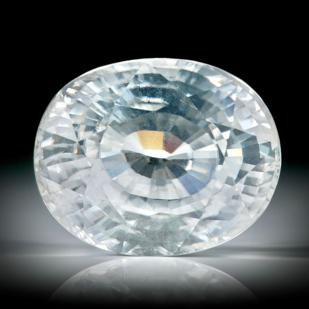 Zirkon 56.33ct. unbehandelt, oval ca.21.4x17.2x14mm