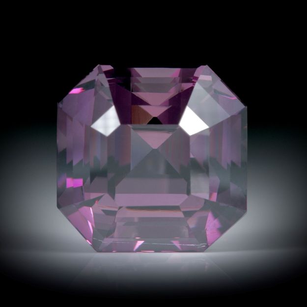 Skapolith 13.35ct. Achteck, ca.13.5x13.5x11.9mm