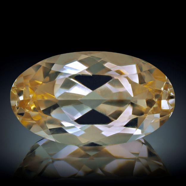 Topas 6.2ct. Oval ca.15.7x9.1x6.6mm