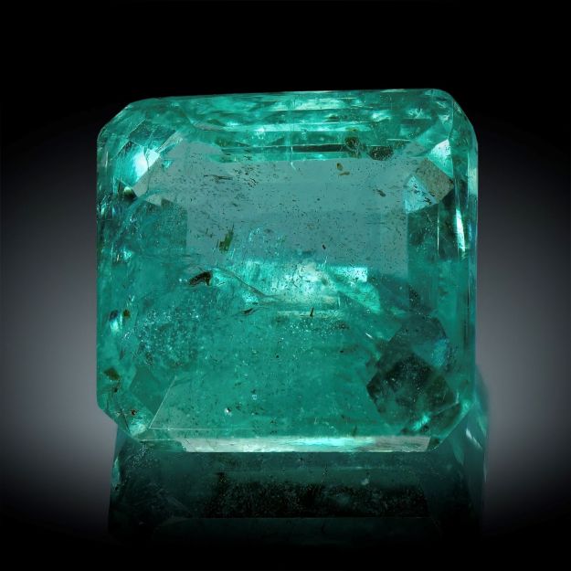 Smaragd 2.1ct. Quadrat ca.7.4x7.2x4.7mm