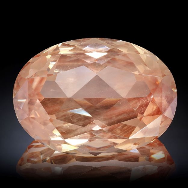 Oregon Sunstone, Sonnenstein 21.63ct. oval facettiert ca.21x15x10.5mm