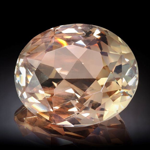 Oregon Sunstone, Sonnenstein 14.47ct. oval facettiert ca.17.3x14.4x9.5mm
