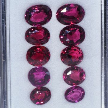 Granat 28.28ct. Lot aus 10 ovalen Steinen, Länge je ca.7 bis 10mm