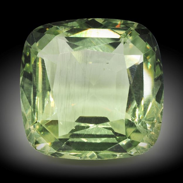 Apatit 11.79ct. Kissenform facettiert, ca.13.9x13.8x7.6mm