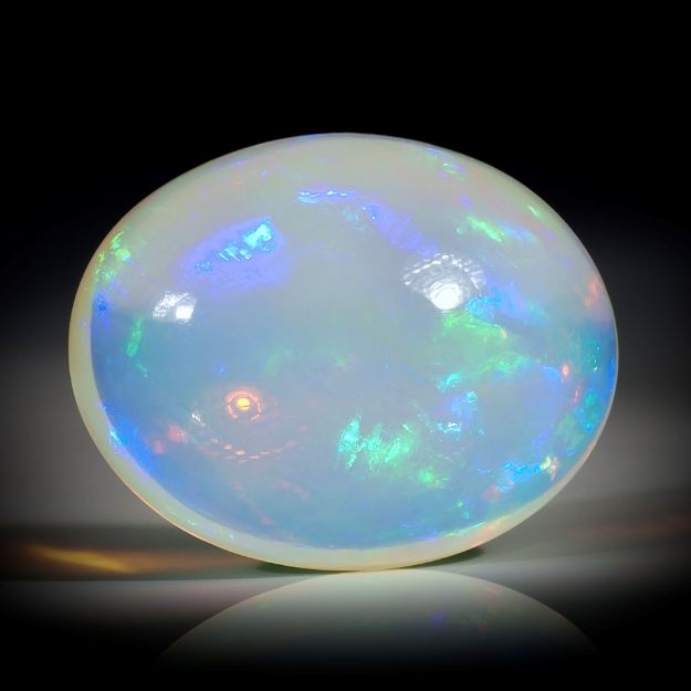 Edelopal Äthiopien 8.89ct. ovaler Cabochon ca.17.6x14x7.8mm